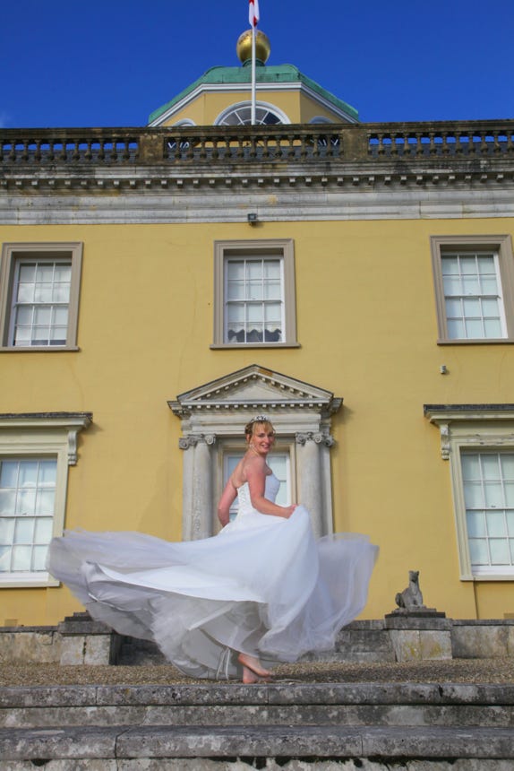 Professional Bride photographer Jayne Poole based in Devon to capature one of your most magical days based in Great Torrington, near Barnstaple, Bude, Holworthy, Bideford and Crediton, Devon